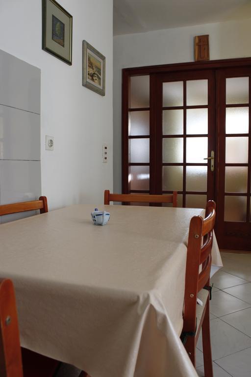 Apartment Heli Šibenik Стая снимка